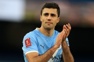 曼晚：曼城没预料到罗德里可能今夏离队，这给俱乐部造成巨大难题