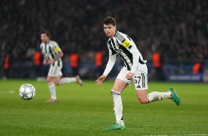 罗马诺：纽卡与19岁小将刘易斯·麦利商谈续约，俱乐部视他为未来