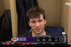 【完整版】已是球队领袖！里夫斯赛后调侃东契奇 称赞海斯&布朗尼