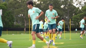 邵佳一：希望球队以团队的方式去作战，备战是非常严肃认真的事情