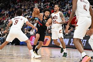 皮尔斯：今年东部比西部强 东部有10队胜率超5成&西部仅8支