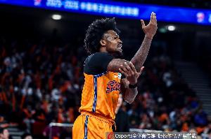 古德温：今天是季后赛强度 我们打出团队篮球 要延续势头保持健康