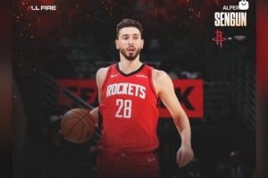 36分14板7助&三分7中5！申京INS转发自己今日数据海报和集锦