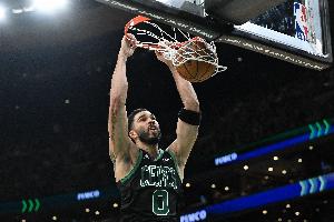 塔图姆复出至今11场数据：场均31分钟 得到20.9分9.1篮板4.2助攻