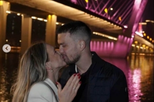 恭喜铁人外援瓦吉奇社媒晒照，向女友求婚成功