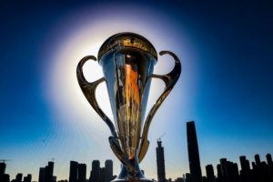 湖北日报：武汉车谷江大女足亚冠比赛，400名女球迷现场观赛