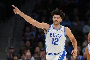 名嘴：大布泽尔比赛都是用蛮力生吃对手 不知在NBA他还能否做得到