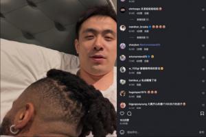 基情满满！赵继伟晒与莫兰德亲密合照：他在撒娇...后者回复