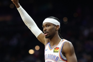 太稳了！亚历山大本赛季得分突破2000 东契奇后首人