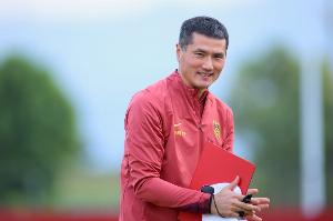 直播吧：国足战喀麦隆变阵541，胡荷韬、吾米提江预计首发