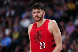 今天没啥发挥！克林根5中2仅拿到4分4板1助1断1帽