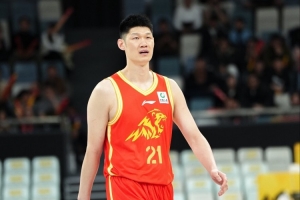 场均18.7分6.3板1.4助 CBA官方：胡金秋当选第三期月最佳国内球员