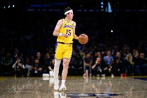 里夫斯：期待下一场与雷霆交手 他们是联盟顶尖强队之一