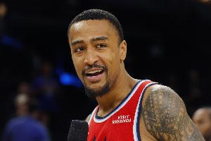 难救主！科林斯8中7拿到17分6板 大洛佩斯16中7贡献18分7板3帽