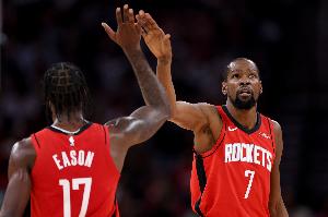 乌度卡谈伊森：不再犹豫就会有所改变 他可以用很多方式影响比赛