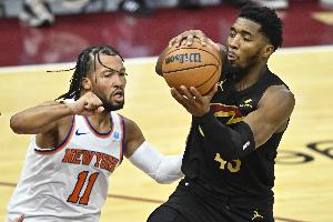 尼克斯遭遇三连败！若今天骑士战胜湖人 战绩将被追平