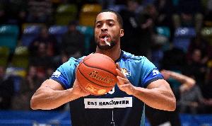 直播吧：辽宁男篮第8外援敲定 已和内线杰登·勒迪达成签约协议