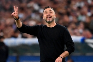 热刺名宿：不太理解给德泽尔比五年合同，他首先要收敛一下脾气