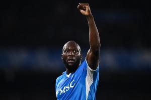 记者：卢卡库面临新的并发症，他被诊断出髋屈肌发炎