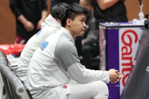 望无大碍！媒体人：赵睿热身时腿部意外拉伤 将缺席本场比赛