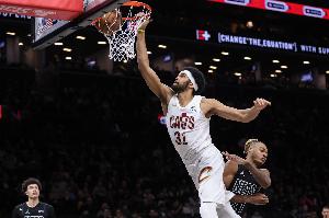 阿伦：我的膝伤仍未完全恢复 跳跃和落地时膝盖还是会疼