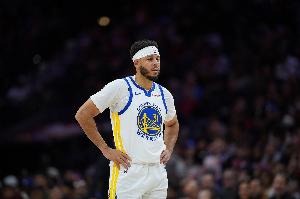 下半场没让打呢！赛斯·库里出战10分钟 8中5&三分4中2拿12分2板