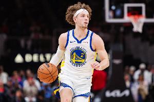 后面没怎么上！波杰姆斯基只打17分钟 8投4中拿到14分6板5助