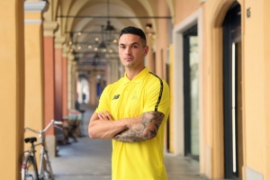 意媒：除了马索林以外，国米还有意在今夏引进摩德纳后卫托诺利