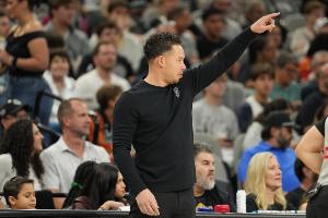 米奇：勇士命中了很多投篮并提升了比赛强度 要为他们送上赞誉