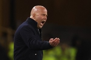 泰晤士：芬威依然坚定支持斯洛特，不认为上赛季英超夺冠只是运气