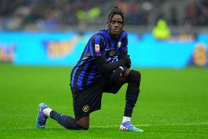 国米官方：比塞克右大腿屈肌轻微肌肉拉伤，未来几天进行重新评估