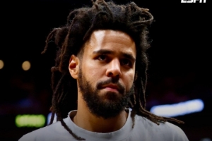 媒体人：还是同曦会玩 J.Cole能不能打是其次 就说关注度高不高吧