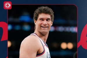 真挚的祝福！祝快船中锋大洛佩斯38岁生日快乐