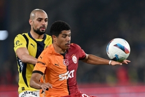 英媒：热刺关注加拉塔萨雷中场萨拉；球员曾在英冠诺维奇效力