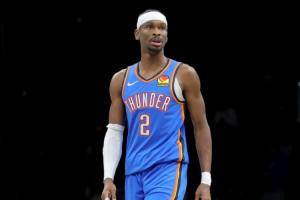 谁要抢我MVP？亚历山大三节28分7板7助凿烂湖人 正负值+35！