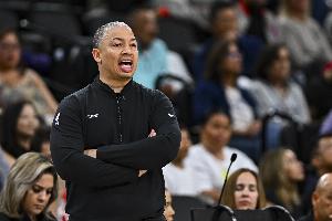 卢谈失利：我们完全无法限制马刺的突破 他们几乎在三秒区住下了