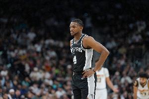 米奇：福克斯早已证明他能在联盟打出华丽数据 他依然能接管比赛