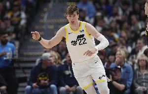 延续不错状态！菲利波夫斯基半场11中6拿到12分4板1助1断&0失误