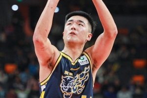 潜力赛-张文逸14分1板 崔新泉12分5板2助1断 广东不敌广厦