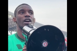 法比奥赛后喊话球迷：下周日工体，希望你们都在，我们会赢得胜利