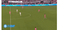 梦游？德保罗先是带球直接给对手，随后又传球随意送给对面