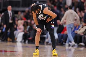 没啥存在感呢！贾马尔·穆雷半场出战20分钟 6中3拿到7分4助