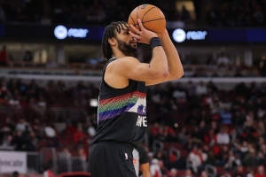 贾马尔·穆雷出战46分钟 13中6&三分7中3拿到15分4板10助