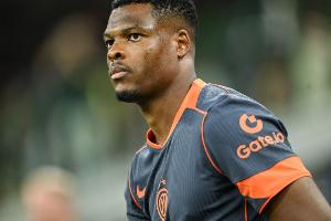 邓弗里斯：若让我借用队友的特质，我一定会选择恰尔汗奥卢的射门