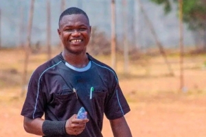 外媒：科特迪瓦一裁判向各俱乐部索贿，被终身停哨