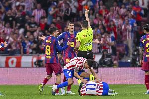 马竞CEO官方回应马丁红牌被取消：羞耻！VAR先入为主地引导主裁判