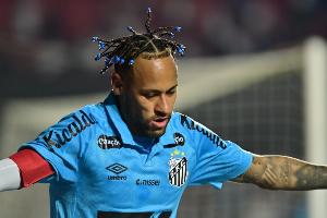 桑托斯主帅：内马尔不会随队出征南美杯，他将继续进行康复训练