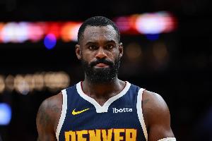 今天又鬼了！小哈达威替补23分钟&正负值-24 7中1&三分5中1