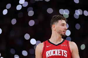 贾巴里：申京打得非常果断 当他进入节奏时他的实力就全部展现了