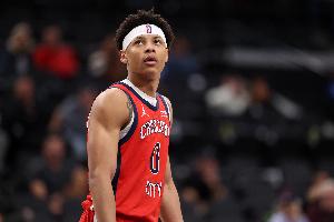 19岁76天！费尔斯超越爱德华兹 成为NBA历史砍下40+最年轻后卫